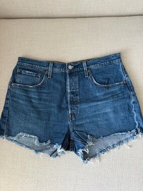 Levi’s 501 Jean Shorts Size 32